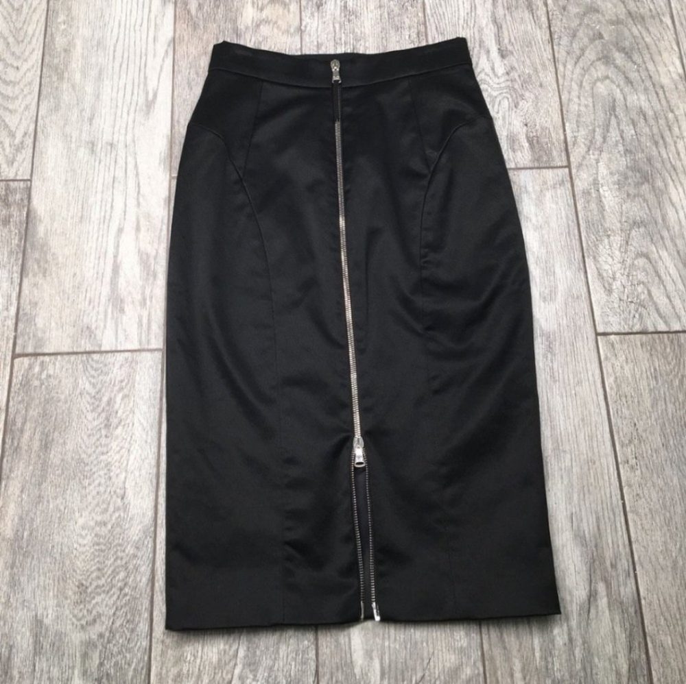 Dolce and Gabbana zipper pencil skirt